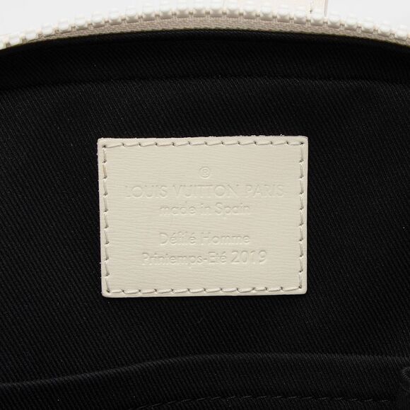 Louis Vuitton Monogram Taurillon Utility Side Belt Bag - Picture 8 of 16